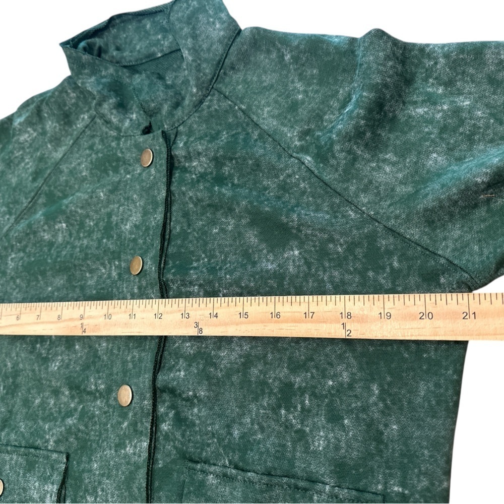 Washed Shacket Size Small Green Snap Button Closure Front Snap Pockets Casual - Picture 10 of 12